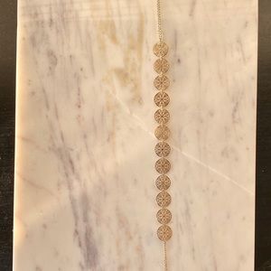 Gold choker necklace